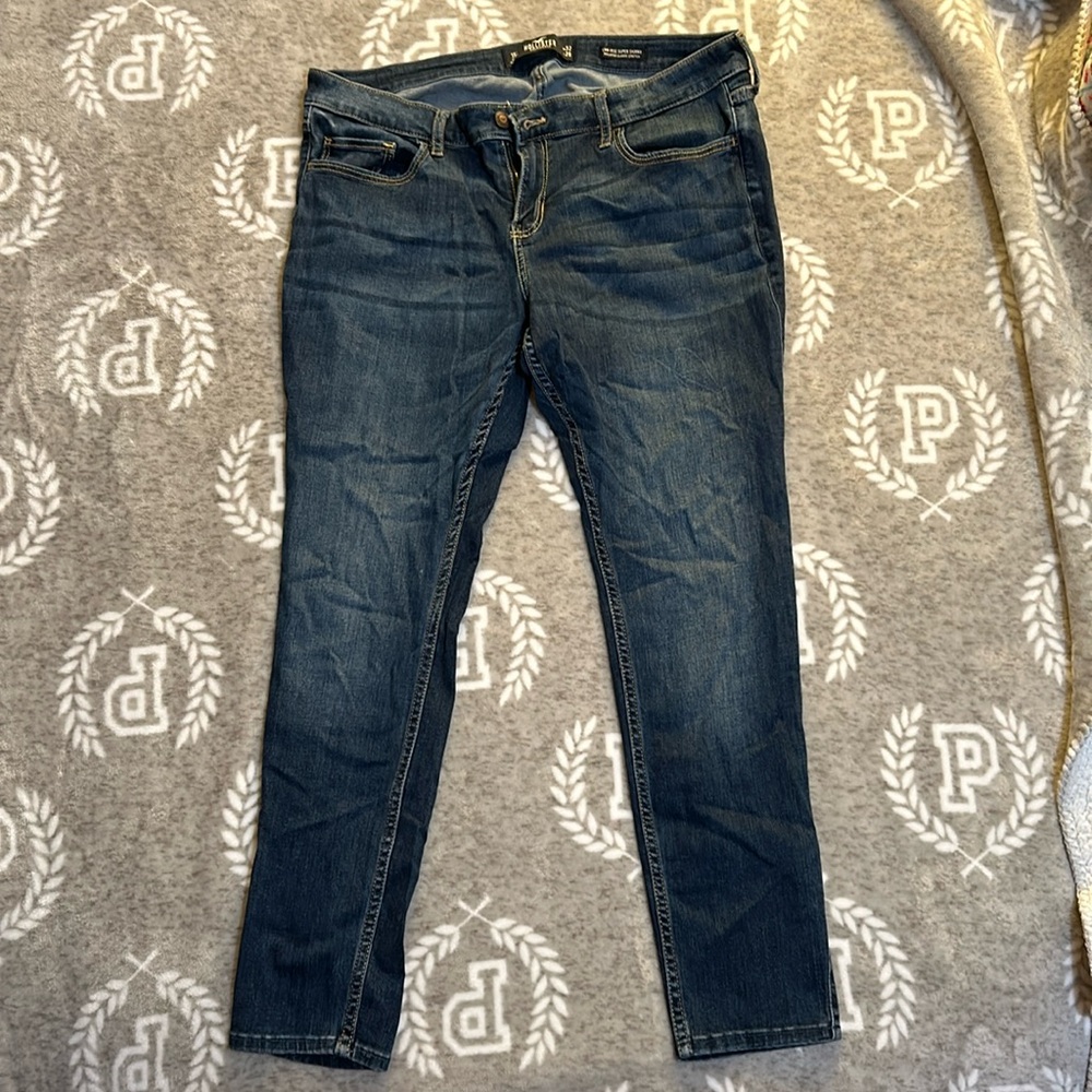 Low-rise super skinny jeans by Hollister